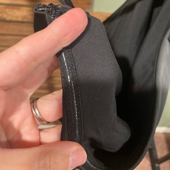 Gorgeous Black fancy one strap top with bow - Picture 4 of 11